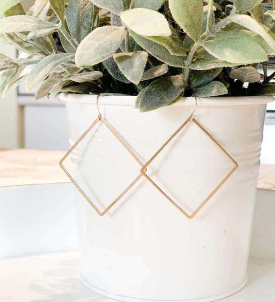 Basic Diamond: Brass