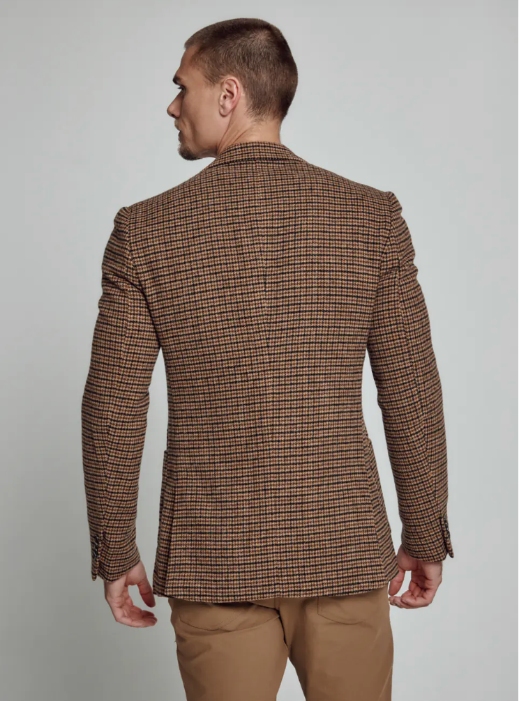 7Diamonds, Men's houndstooth blazer, fully lined, square pockets. Rustic Chic Boutique of Mackinac Island, Michigan.