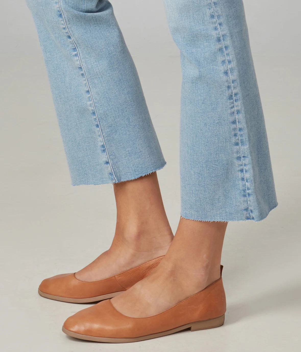 Billie High Rise Bootcut Jeans 28" Inseam Dusty Sky