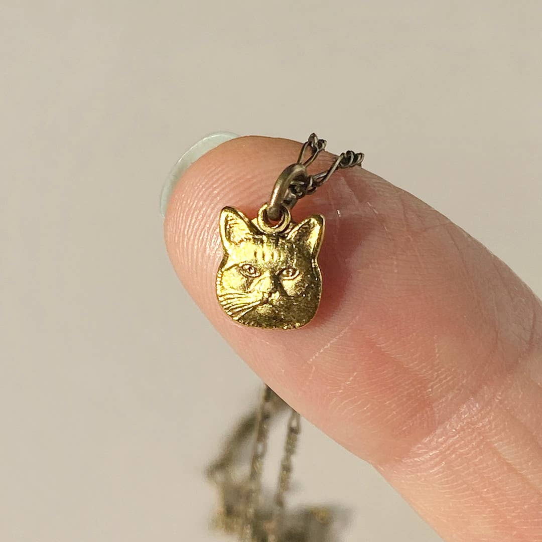 Here Kitty Cat Necklace: 18 Inch