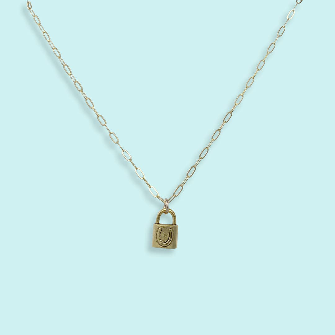Love Lock Necklace: 18 Inch