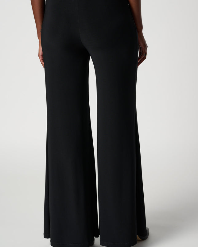 Joseph Ribkoff, black High-waisted Palazzo pants, slanted pockets. Women's srping collection. Mackinac Island boutique