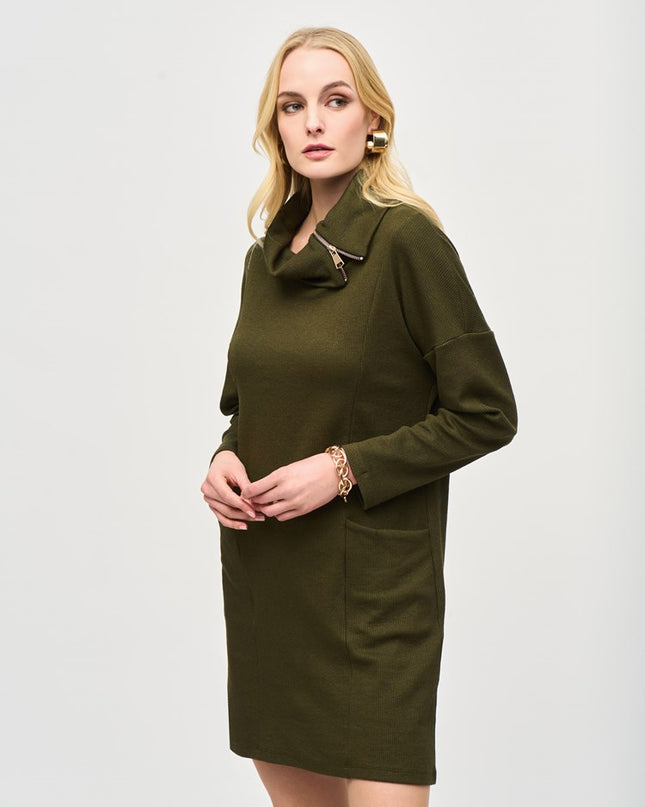 Needle Rib Zipper Collar Cocoon Dress