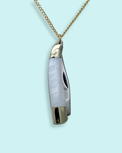 Willow Knife in Pearl Necklace