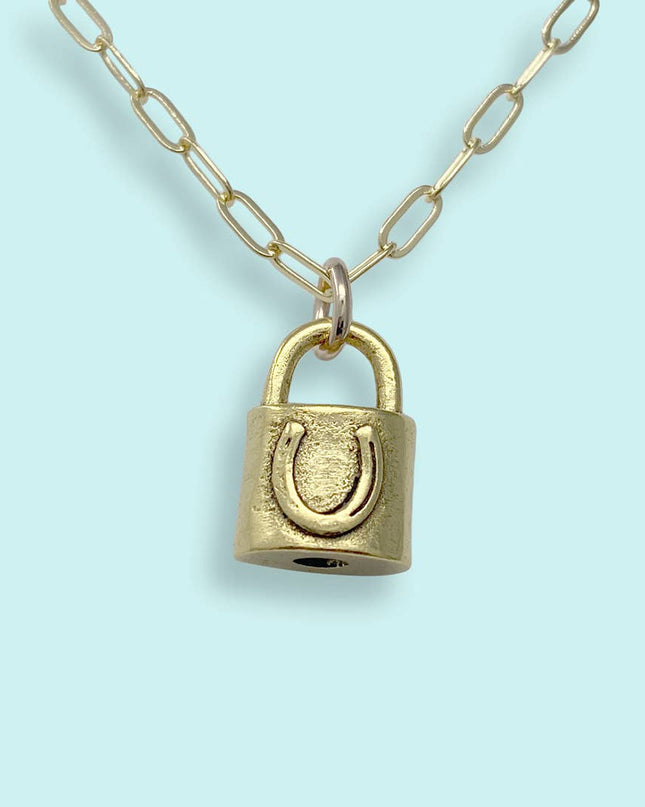 Love Lock Necklace: 18 Inch