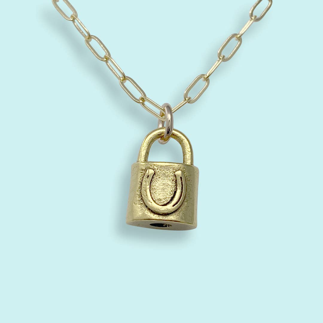 Love Lock Necklace: 18 Inch
