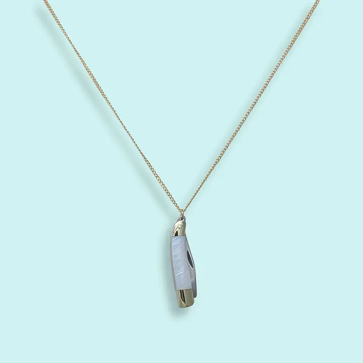 Willow Knife in Pearl Necklace
