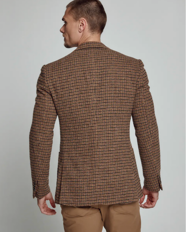 7Diamonds, Men's houndstooth blazer, fully lined, square pockets. Rustic Chic Boutique of Mackinac Island, Michigan.