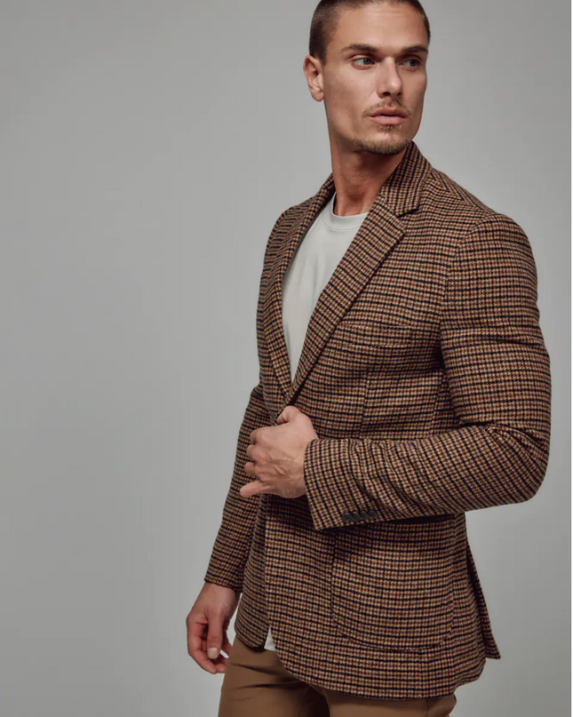 7Diamonds, Men's houndstooth blazer, fully lined, square pockets. Rustic Chic Boutique of Mackinac Island, Michigan.