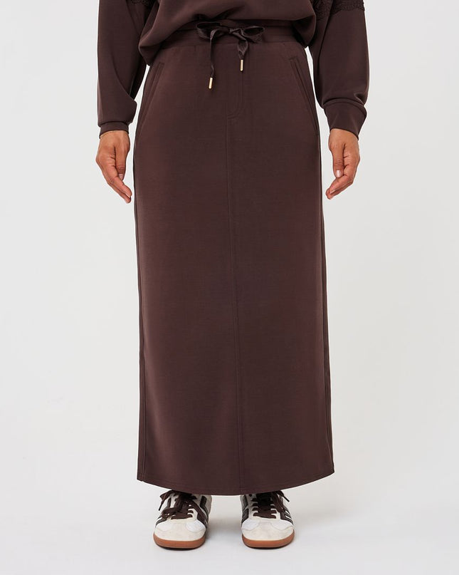 Brown Model Maxi