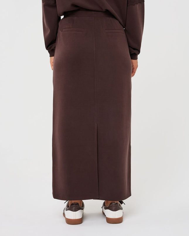 Brown Model Maxi